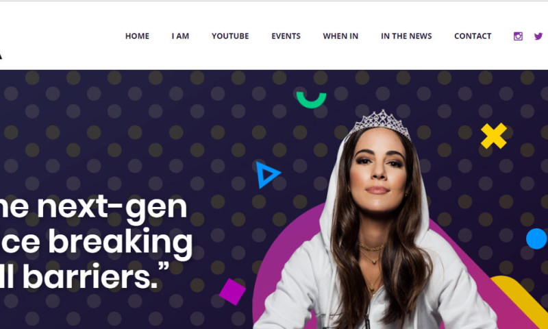 Mariana Atencio website