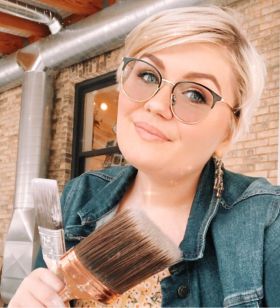 creative and naturally driven leader who is passionate about working with B2B technology startups