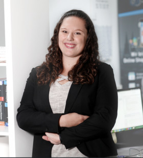 an Affiliate Manager at SaphirSolution with a strong background in online and digital marketing